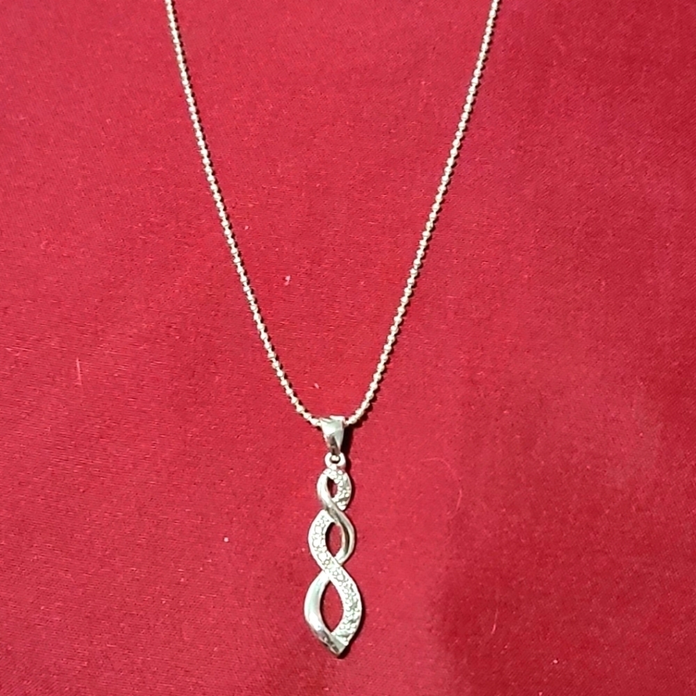 💙Womens Fashion Necklace with 925 Stamped Infinity Pendant